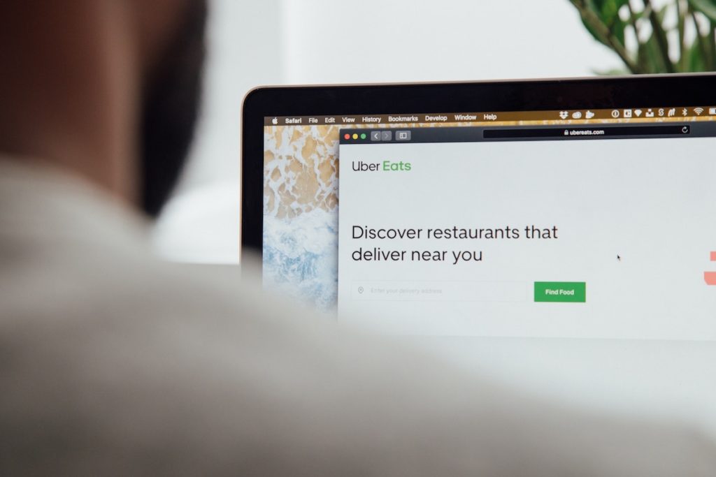 grubhub vs uber eats