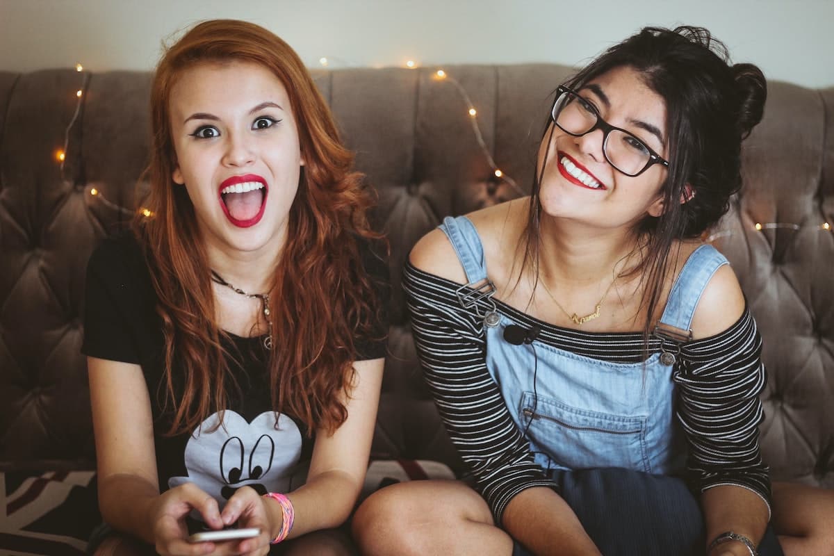 21 Best Side Hustles for Teens to Earn Money Now